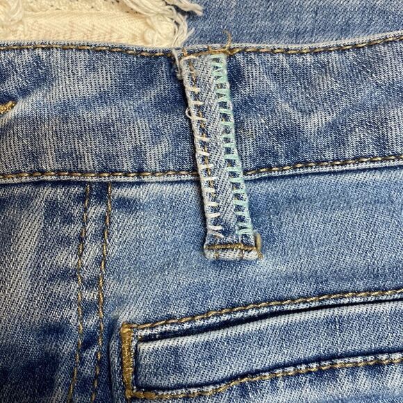 Altar’d State Embroidered Jean Shorts - Size 26(3) - Picture 5 of 10